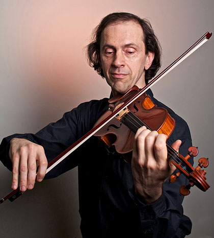 Michael Snow plays the violin